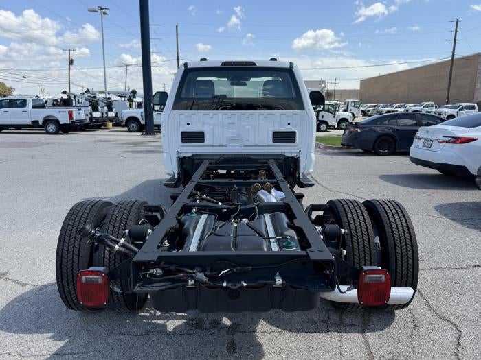 2026 Ford F-550 — detail view