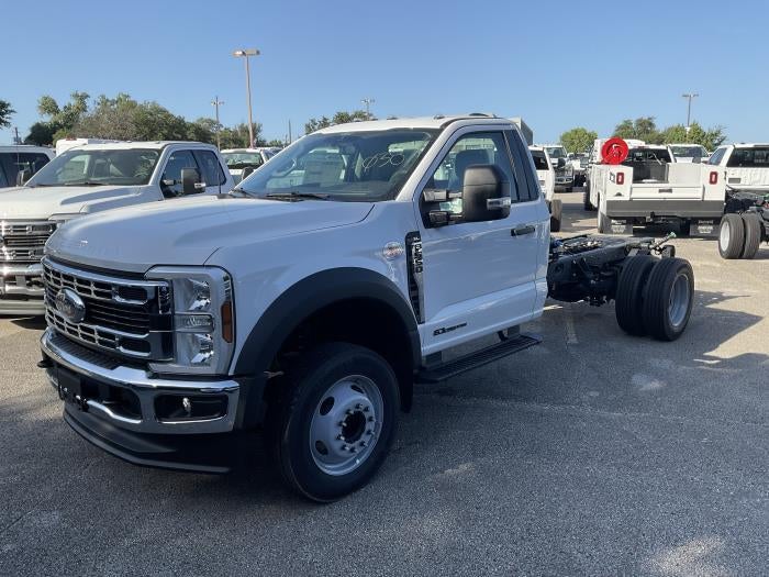 2026 Ford F-550 — side profile view