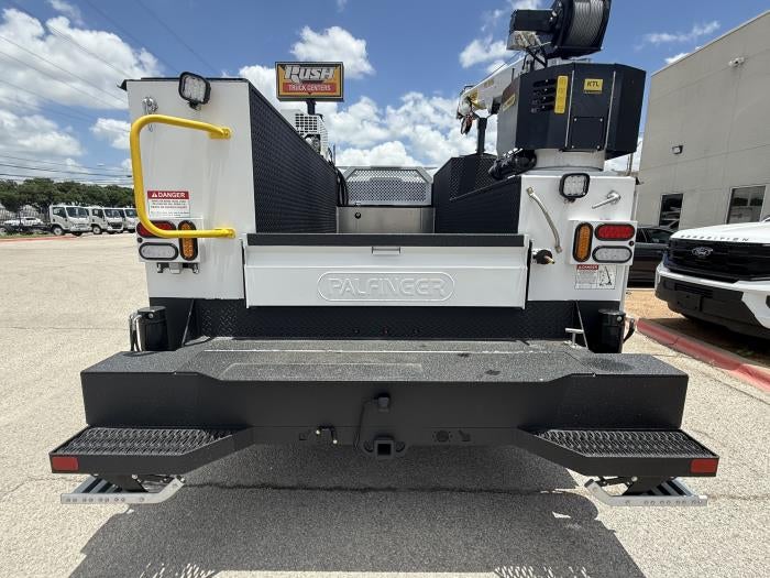 2026 Ford F-550 — detail view