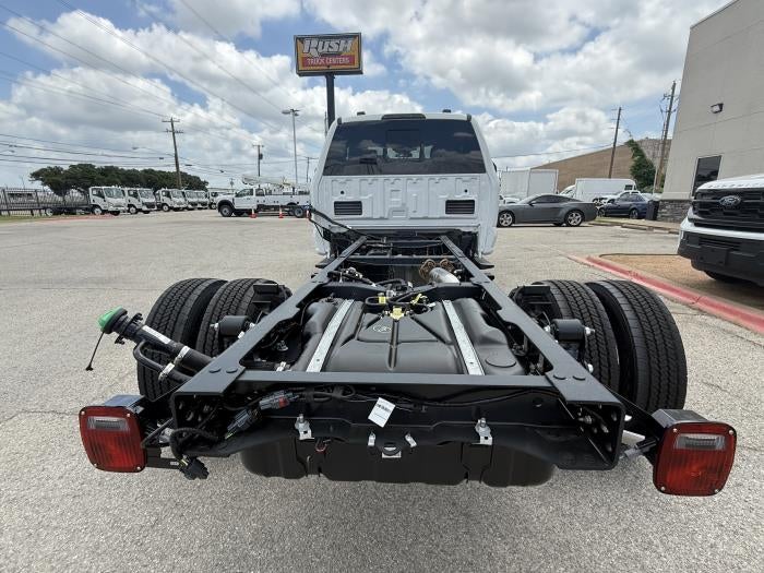 2026 Ford F-550 — detail view