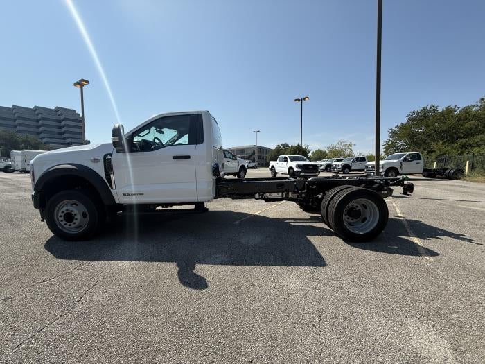 2026 Ford F-450 — side profile view
