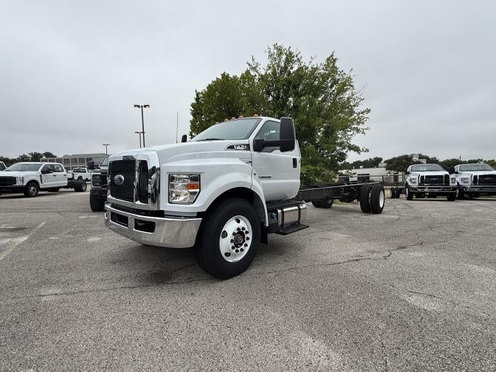 2027 Ford F-750 — side profile view